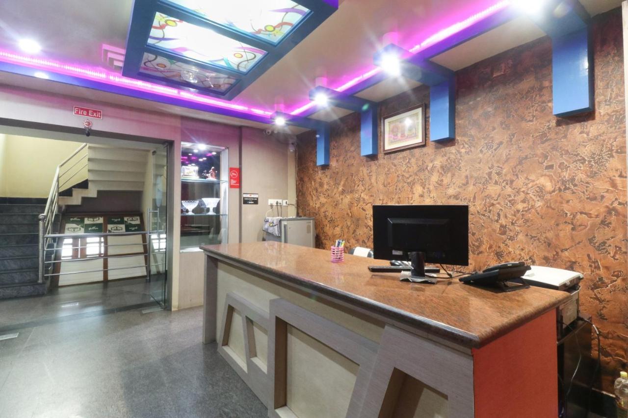 OYO 49639 Nirmala Residency Bhubaneswar Exterior foto